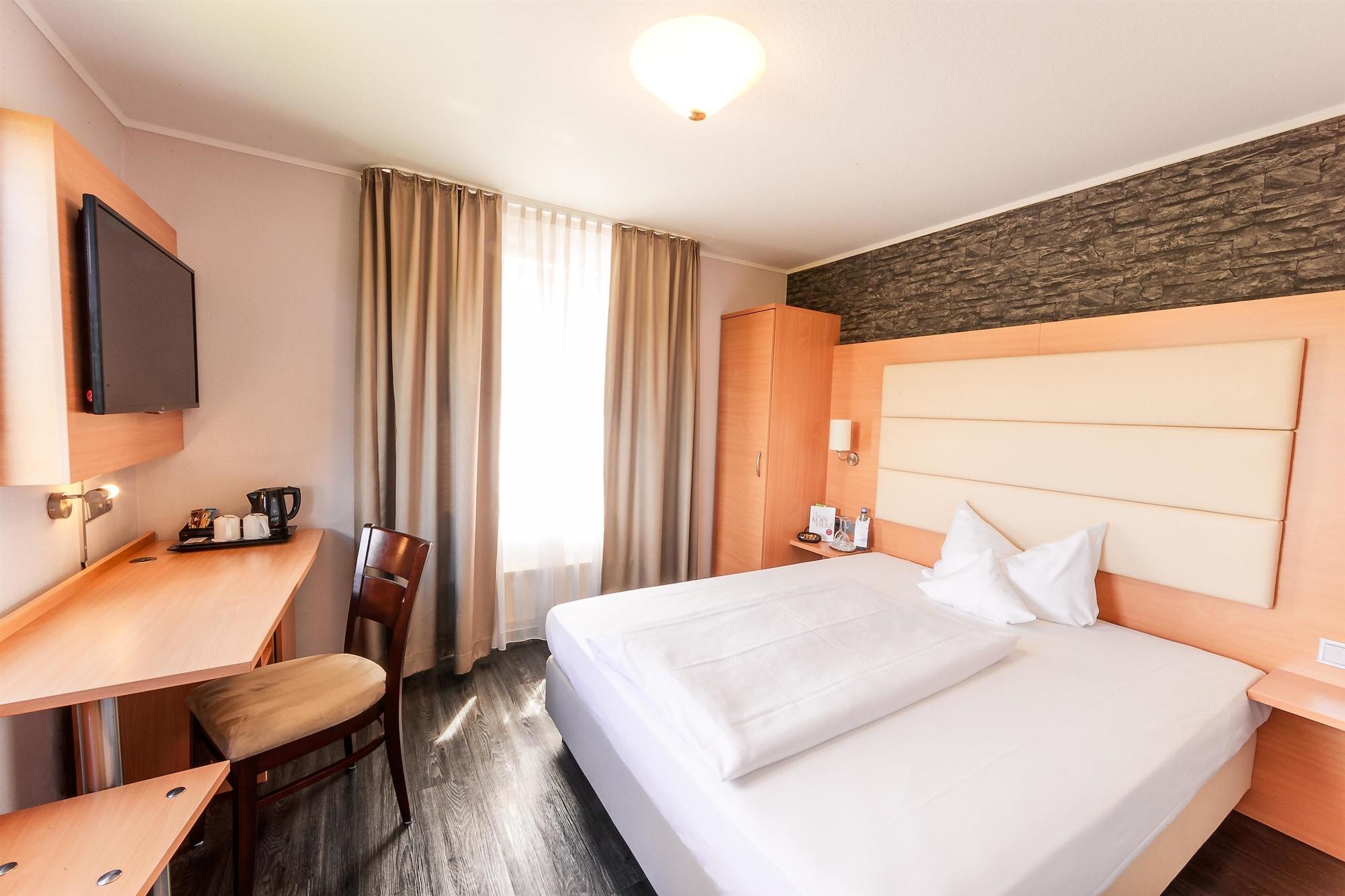 Plaza Inn Heilbronn Bagian luar foto