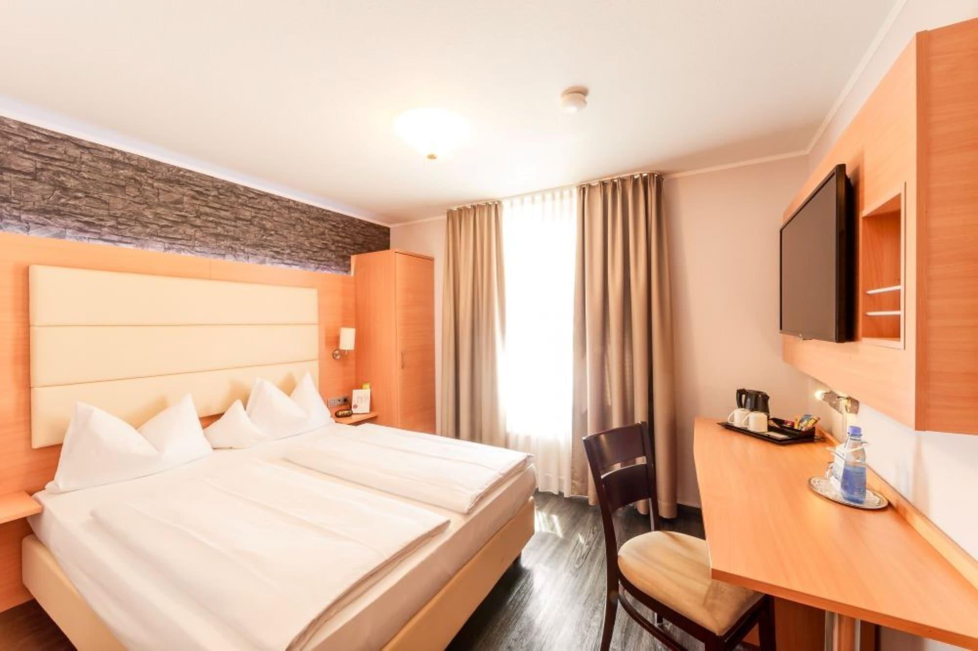Plaza Inn Heilbronn Bagian luar foto